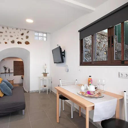 Bisangel House Holiday home *